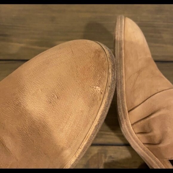 Eileen Fisher Walt cross bootie in wheat nubuck. - Picture 9 of 12